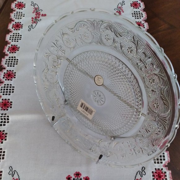 Elegant Round Crystal Platter, 30 cm round, Made in US - Picture 3 of 5